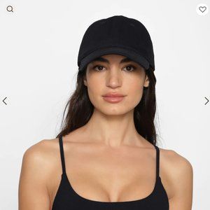 SKIMS BASEBALL CAP Onyx NWT New with tags (rare)
